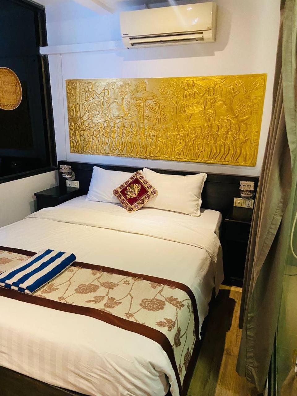 Blue Crystal Boutique Hotel Phnom Penh Dış mekan fotoğraf